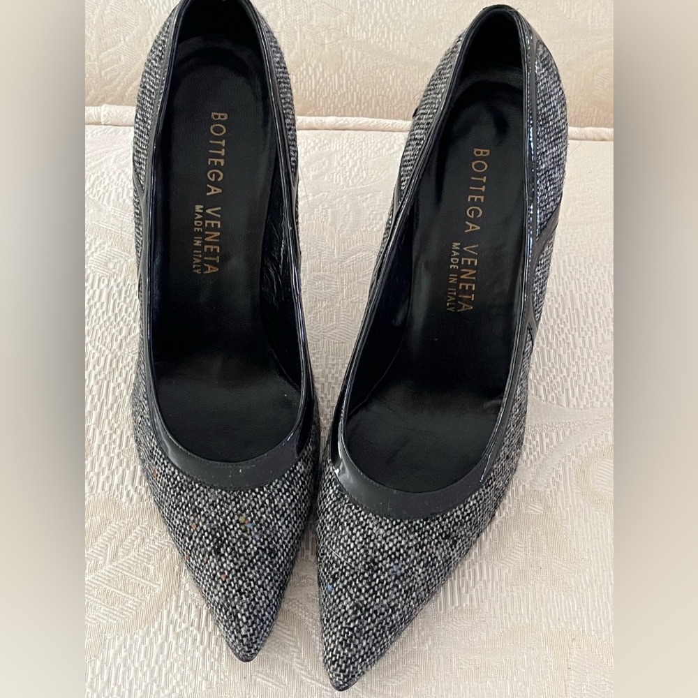 Bottega Veneta Black & white houndstooth wool pumps w/ color specs-made in Italy